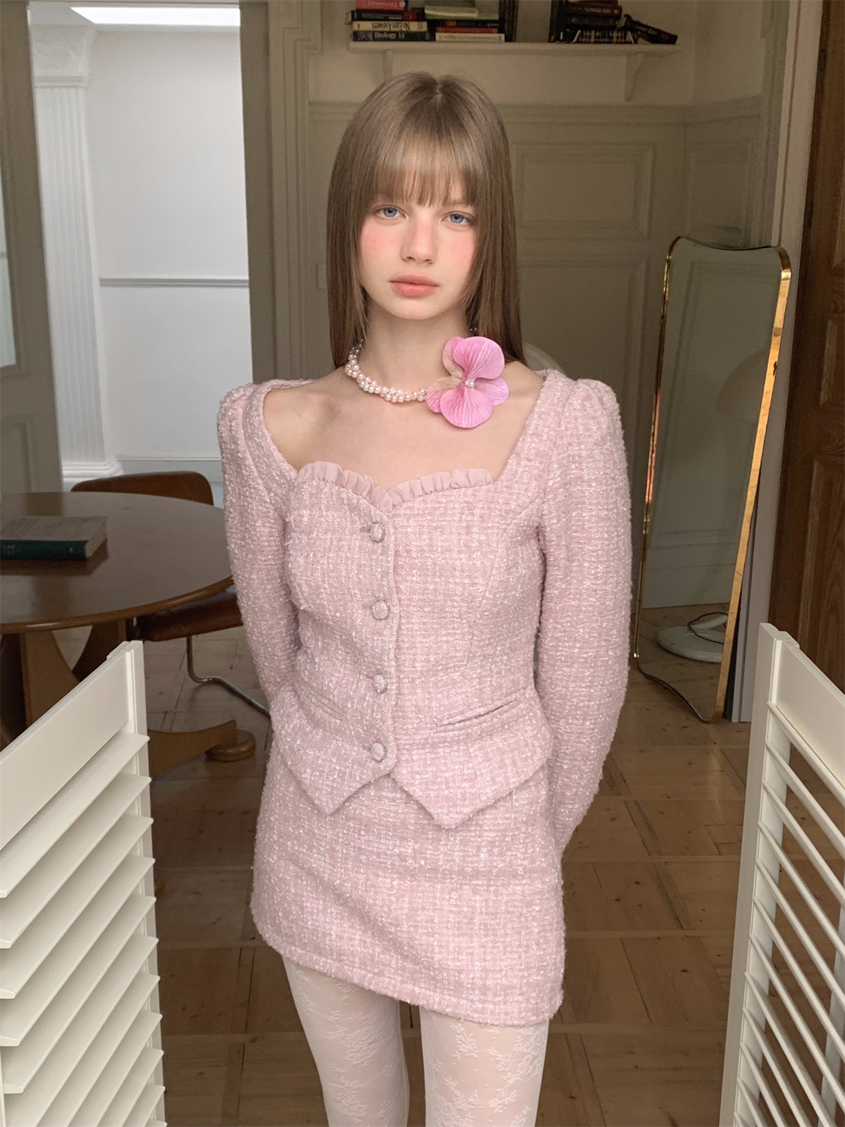 Tweed Feminine Setup-Anzug Slim Jacket & Minirocke