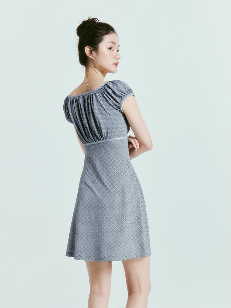 Retro dichtes Flare-ein-Stück