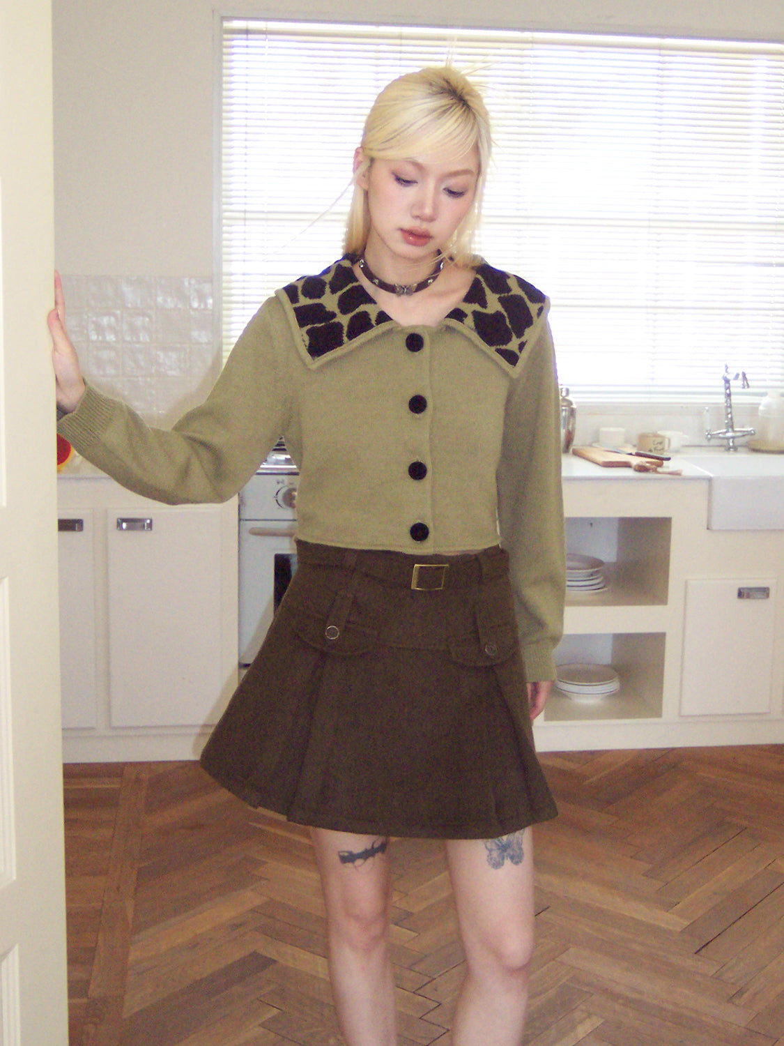 Nichi-Collar Retro Casual Knit