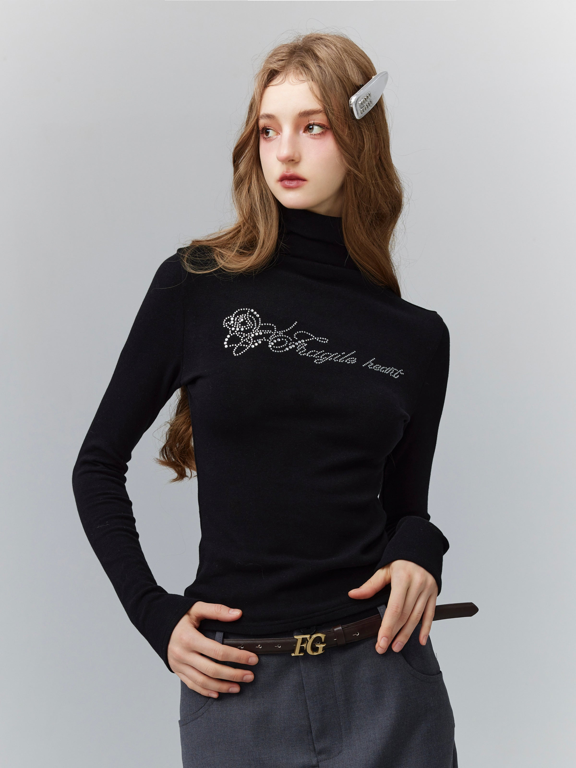 High-Neck Slim Tight Rhinestone Lettering Tops