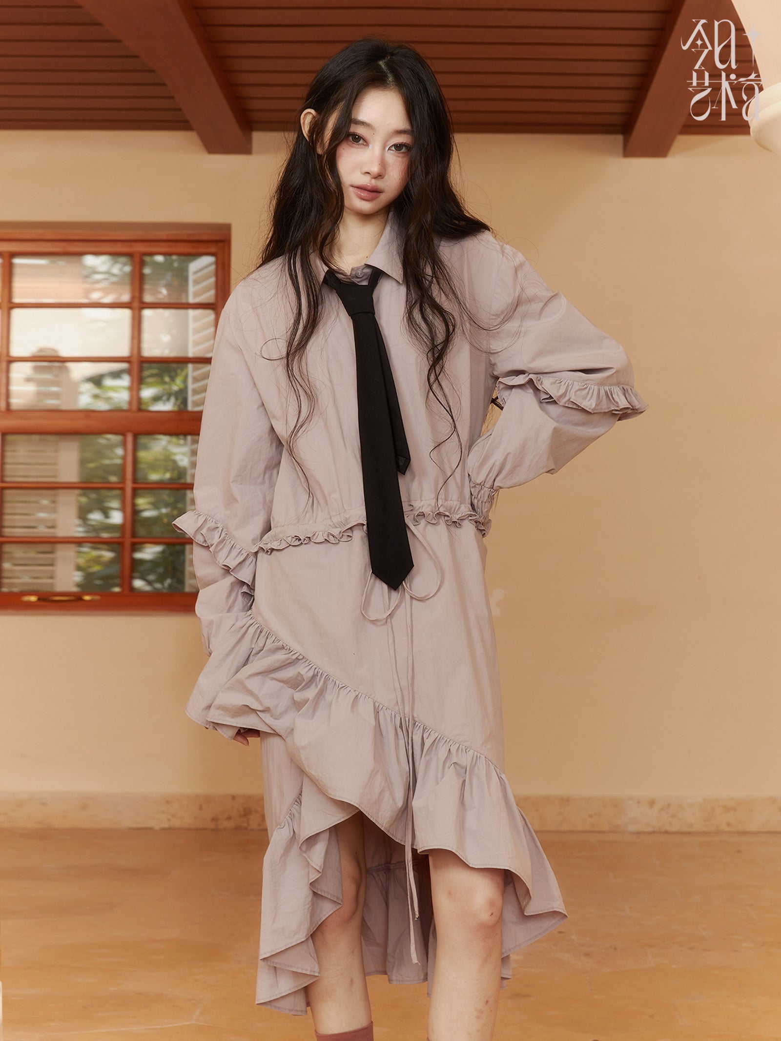 Asymmetrie-Frill-Blume Retro-Weste & Einköpfe