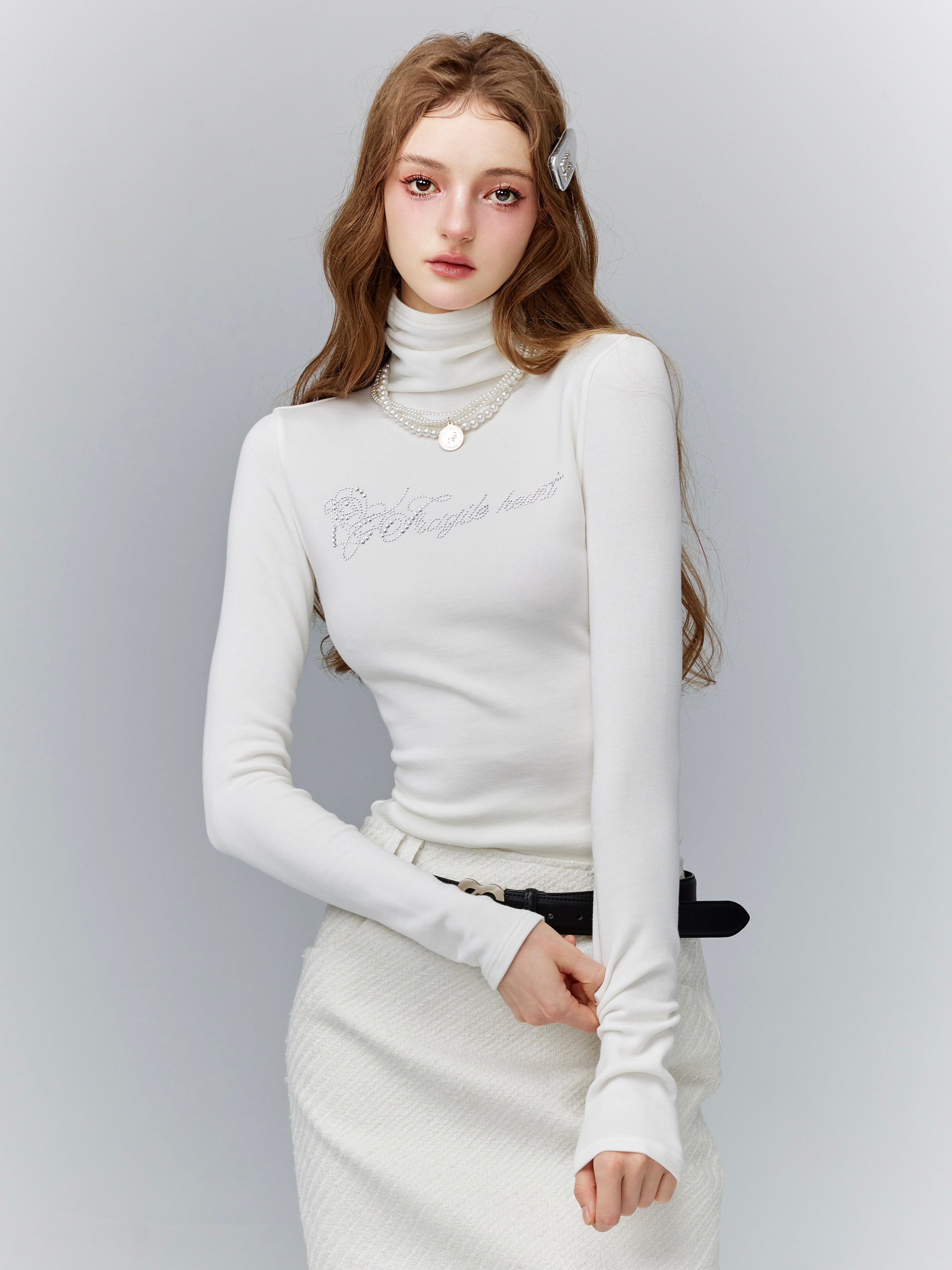 High-Neck Slim Tight Rhinestone Lettering Tops