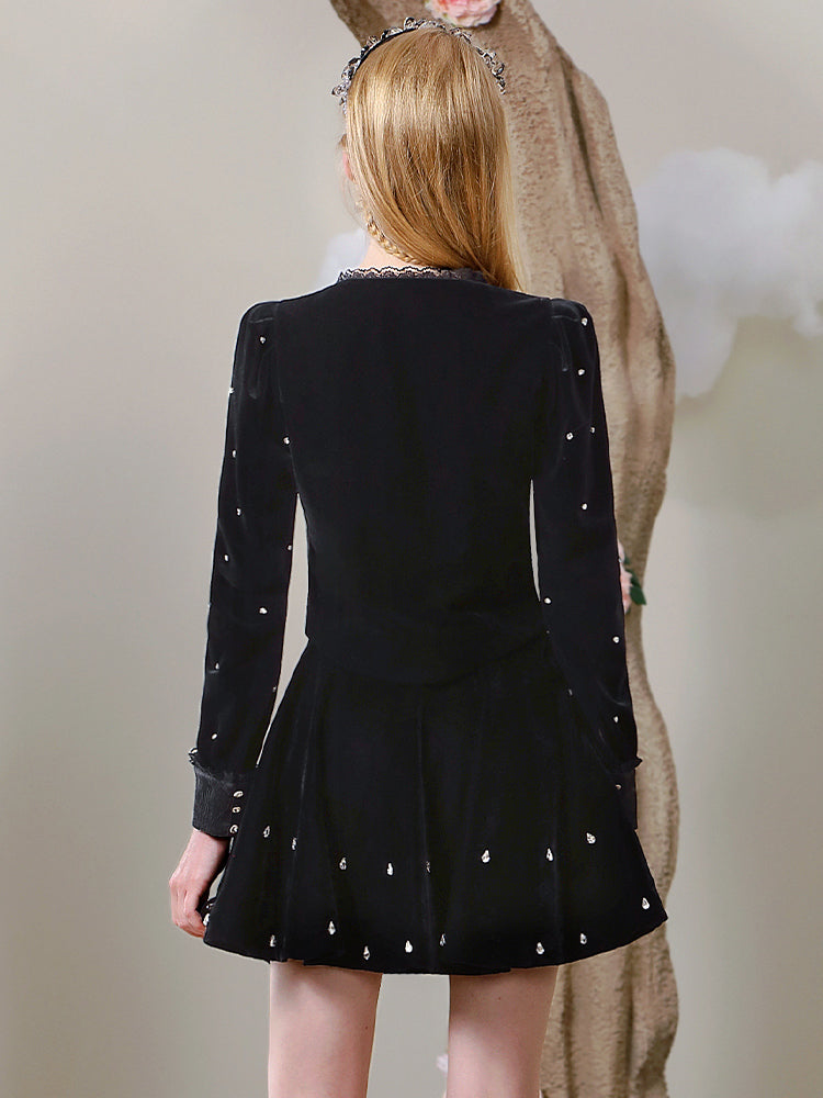 Strassbijou Spitzenblume Samtbluse