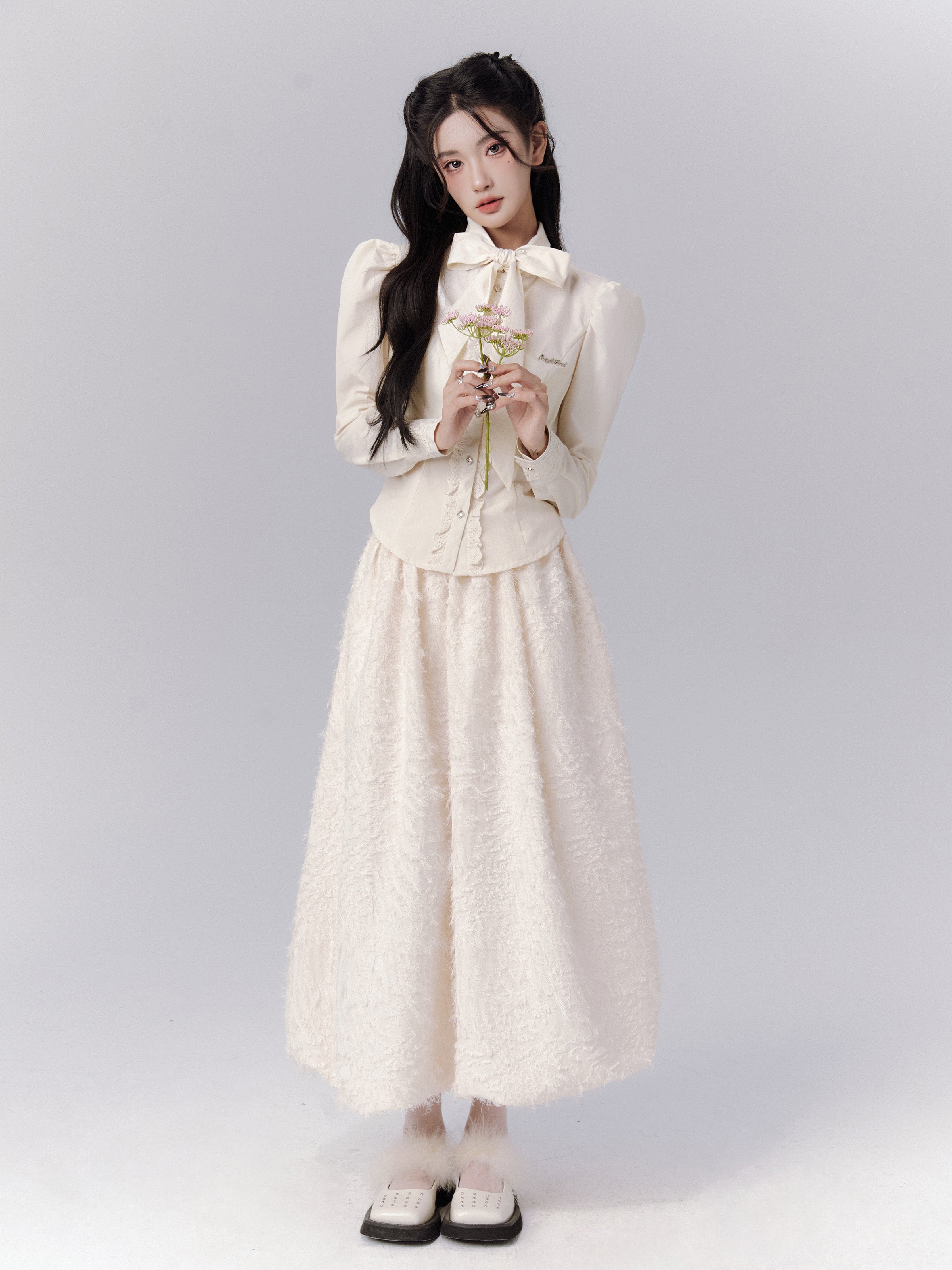 Stickbänder-Tie-Flügel-Flare-Set-up klassische Bluse & Long-Rakirt