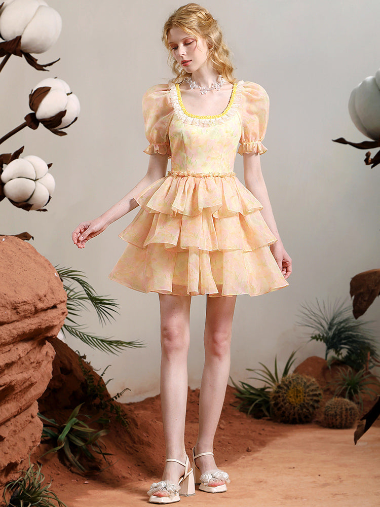 계층화 된 꽃 프릴 스위어 푹신한 원피스