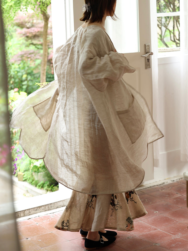 꽃잎이 길고 자연스러운 가디건