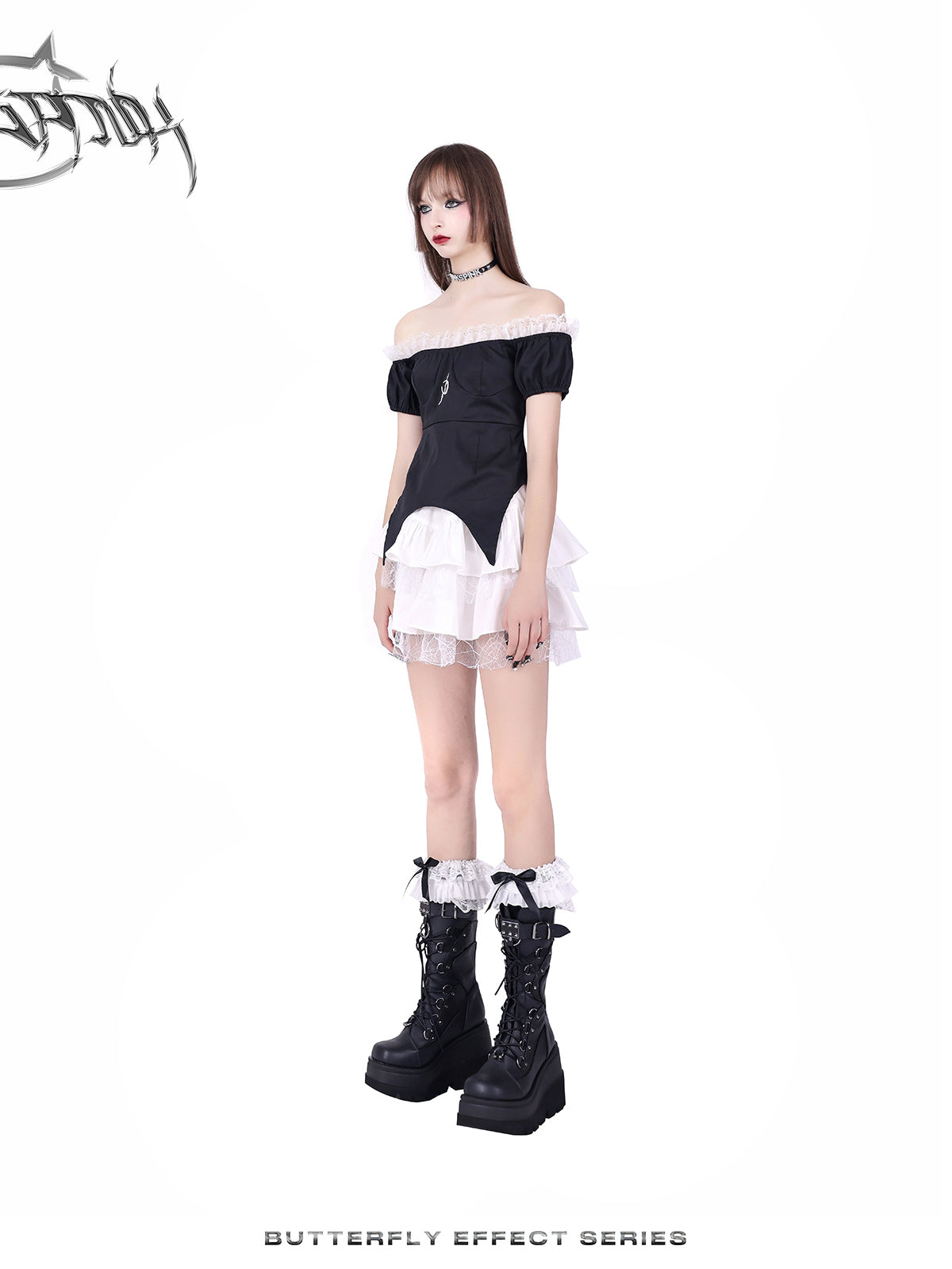 Abgestufte Off-Shoulder-Schnürspitze-Schnitzpe-Stück