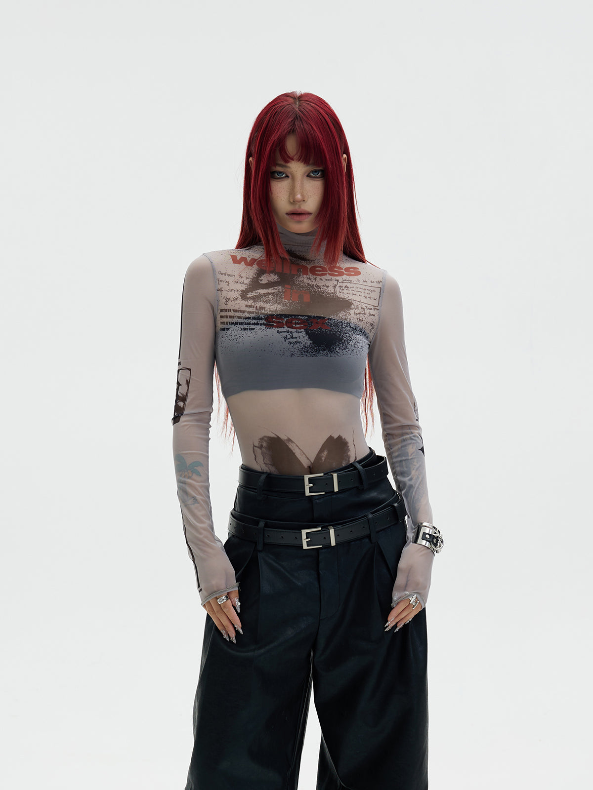 얇은 얇은 꽉 찬 목 바디 스위트