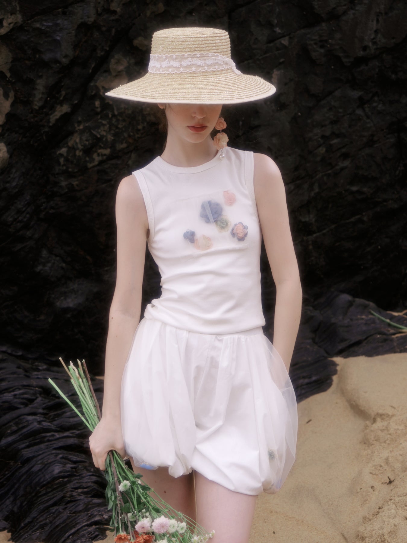 자수 얇은 명주 그물 꽃 소매 레벨 레트로 컷