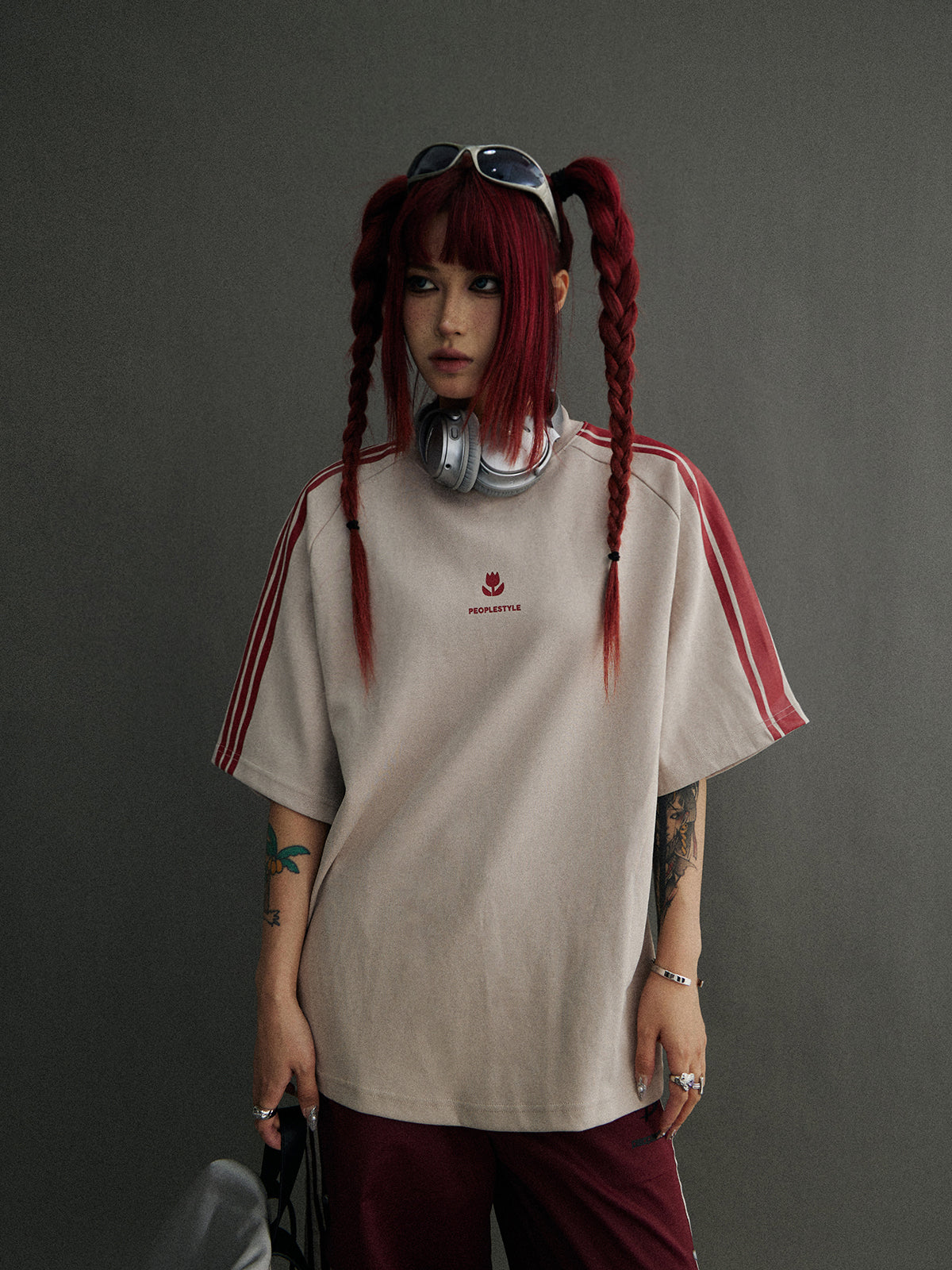 유니퇴석 대형 라인 캐주얼 T 셔츠