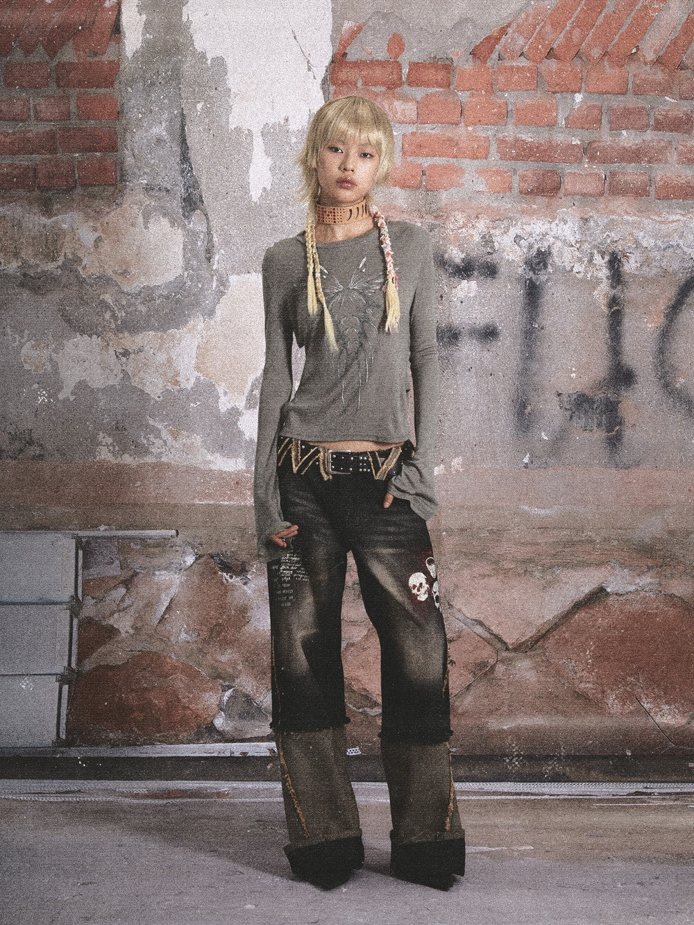 Back-Open Nichi Sexy Print Flare-Sleeve Long-T-Shirt