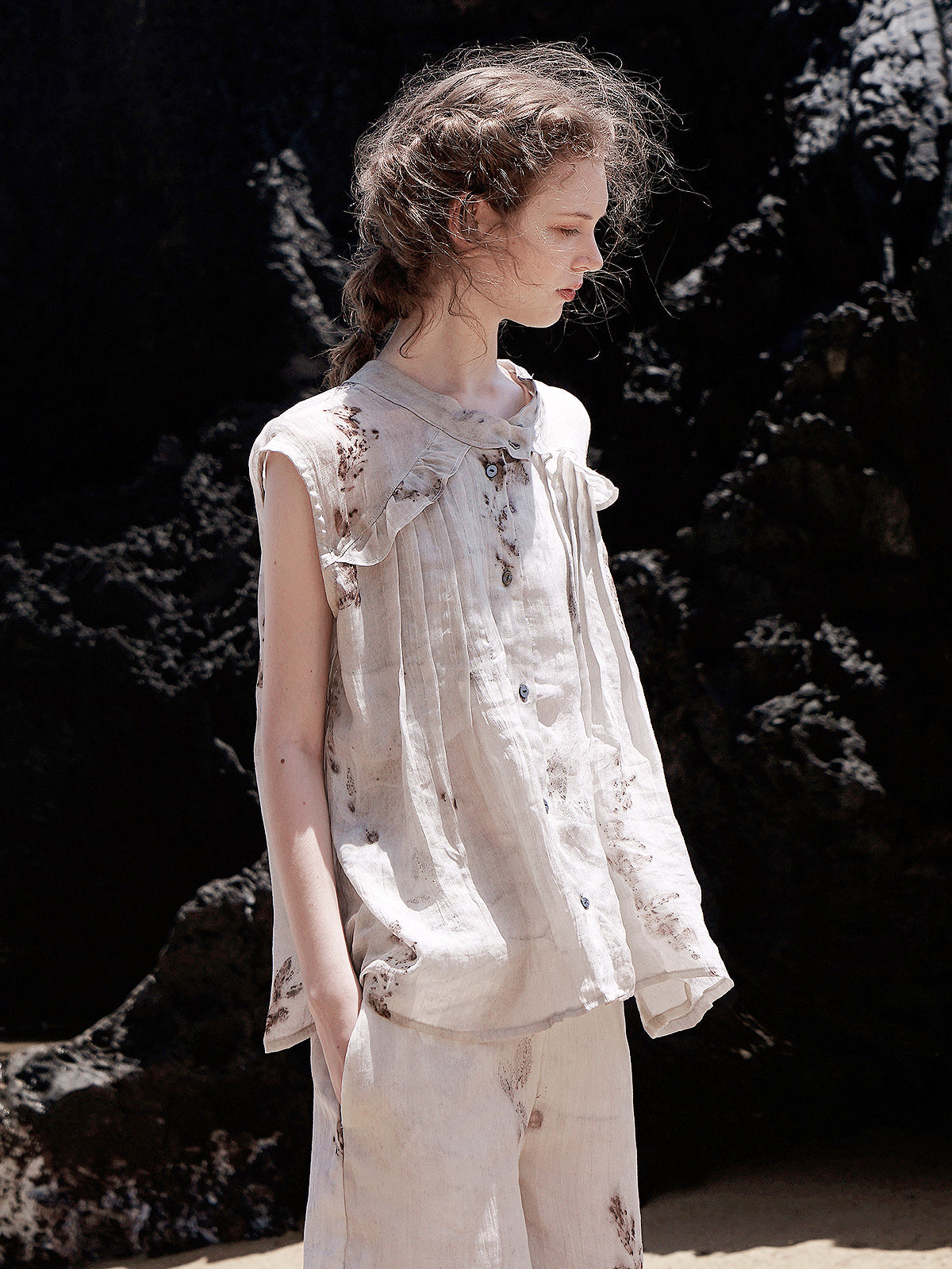 Retro Natural Sleeveless Flare Blouse