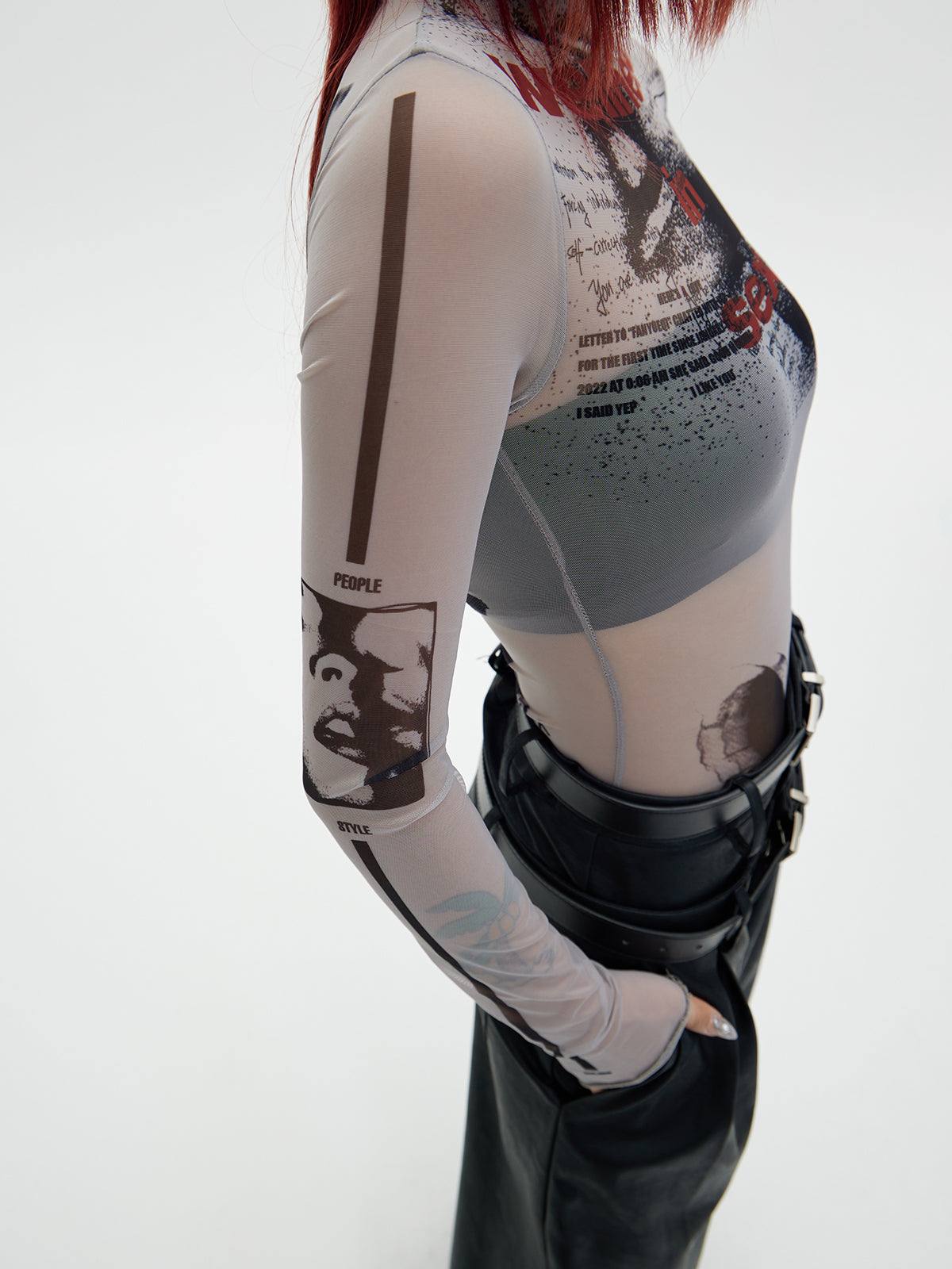 얇은 얇은 꽉 찬 목 바디 스위트