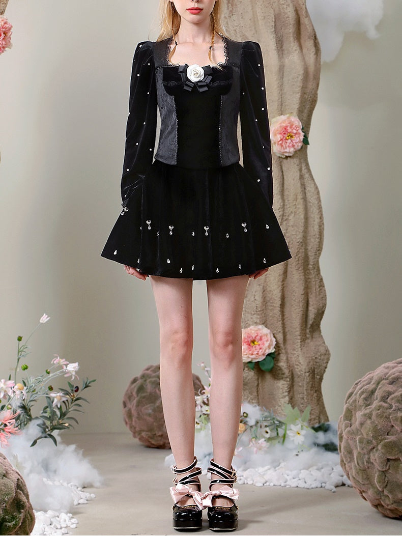 Strassbijou Spitzenblume Samtbluse