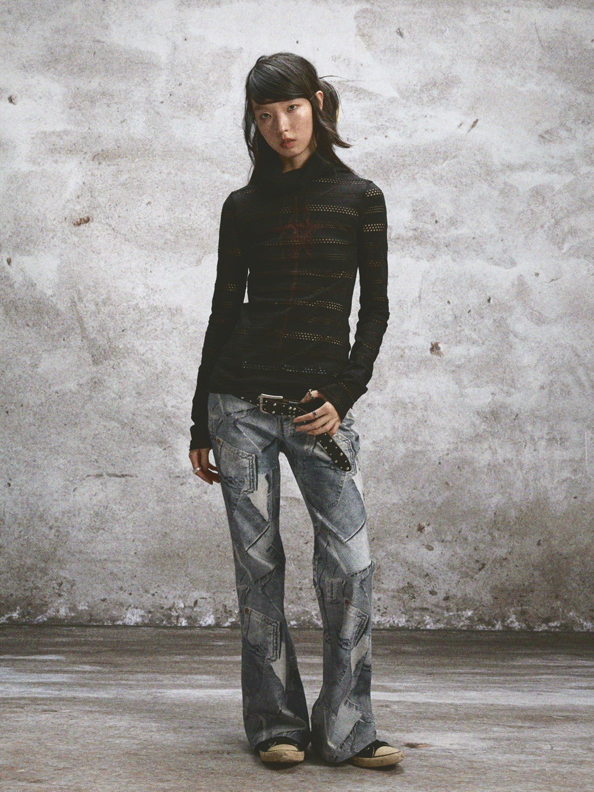 Punching Thin Mesh Casual Back-Open Cutsew