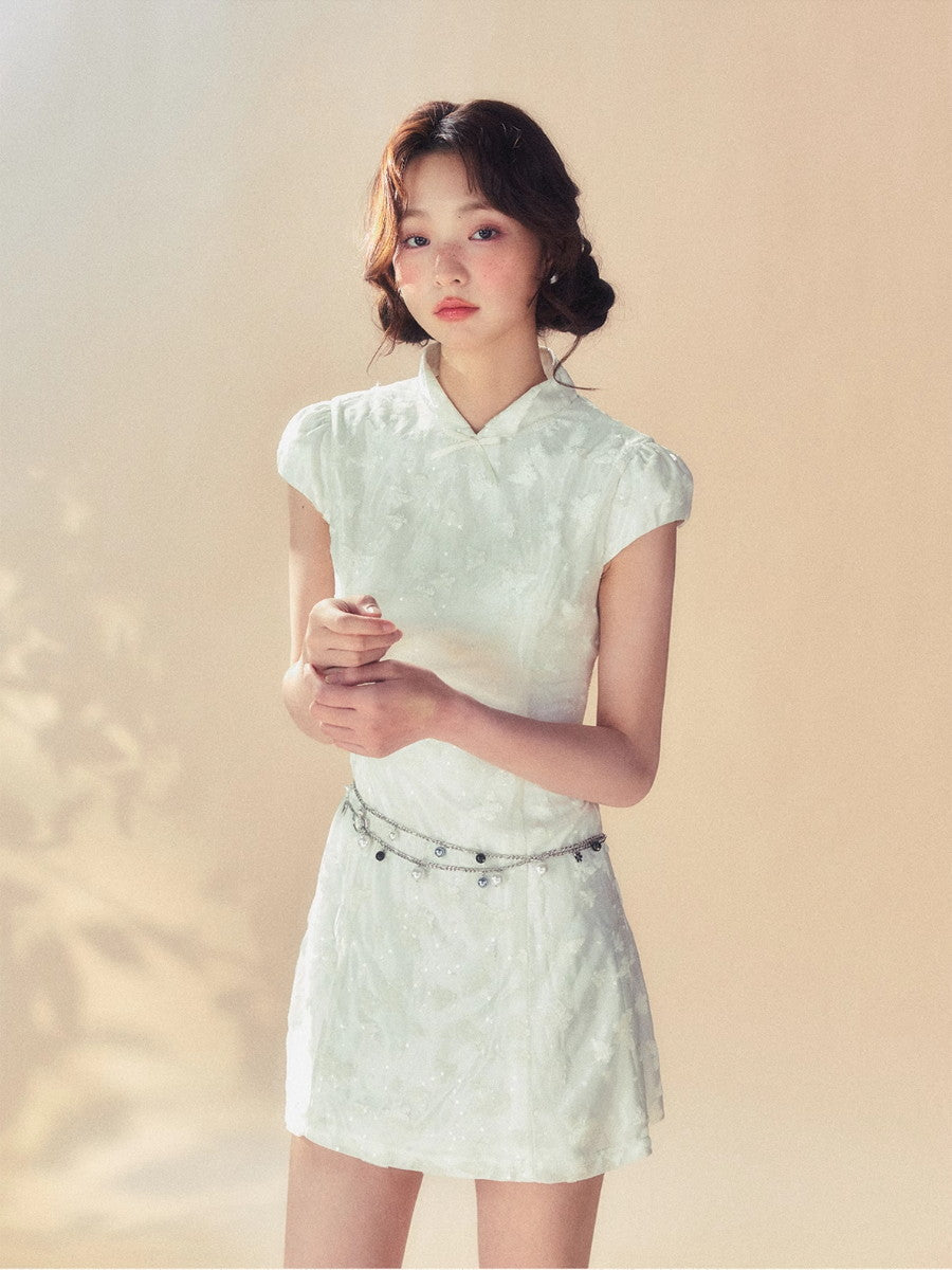 Broderie chinois courte papillon classe chic