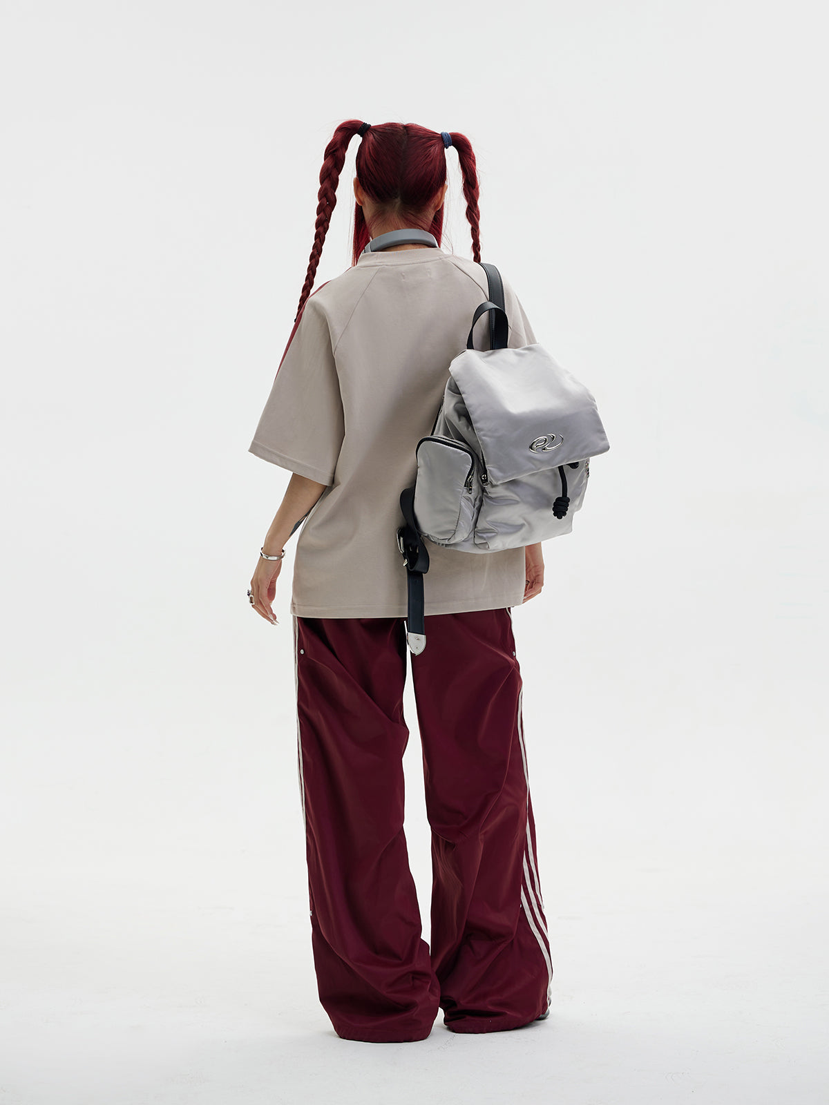 유니퇴석 대형 라인 캐주얼 T 셔츠