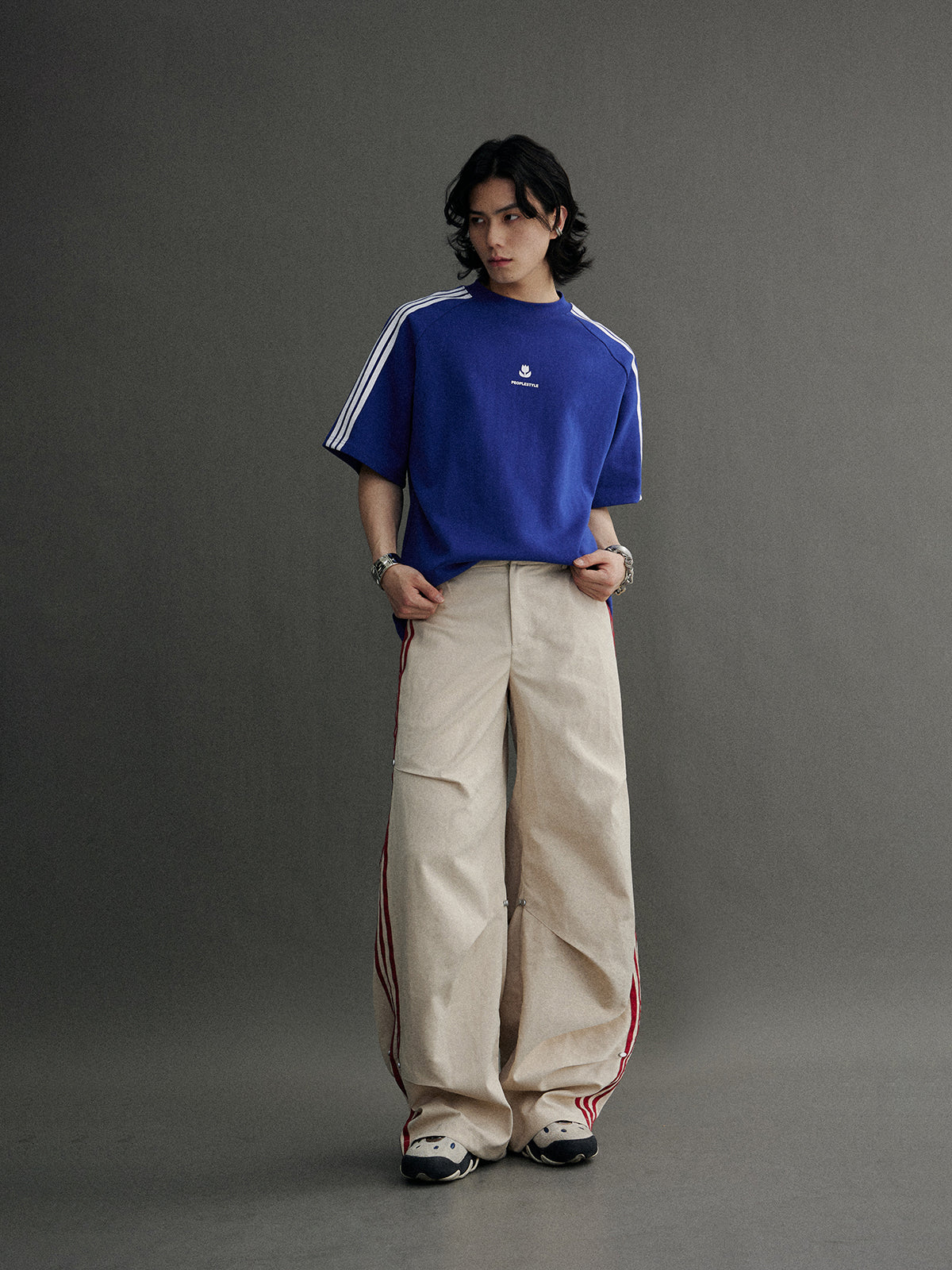 유니퇴석 대형 라인 캐주얼 T 셔츠