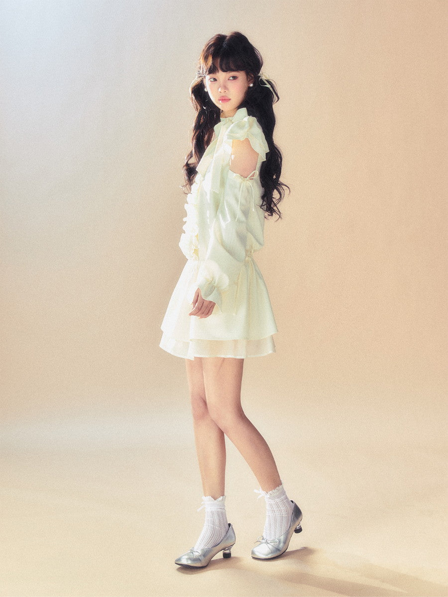 Ruban de volant à épaules ouvertes en V