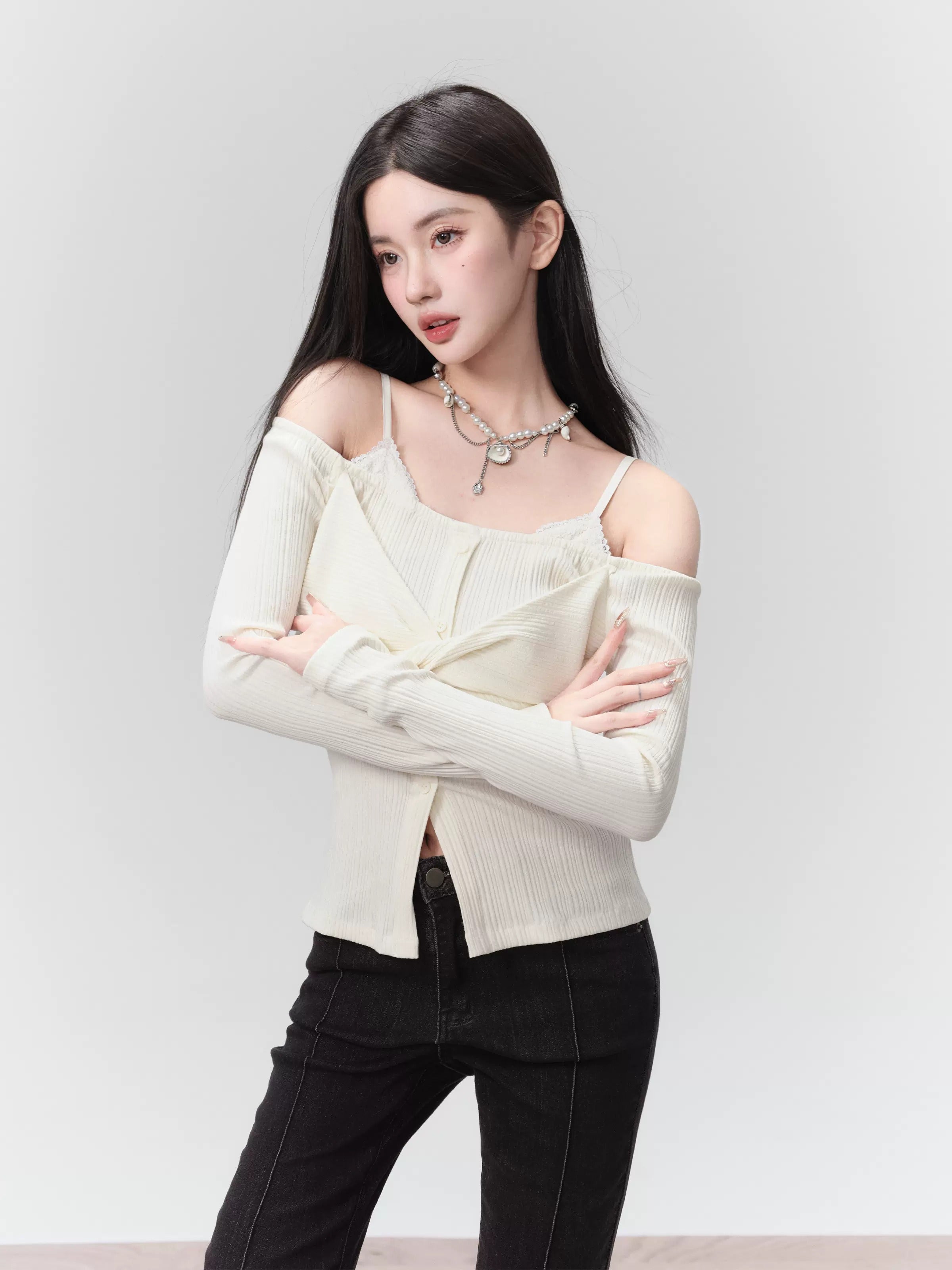 Fake Two-piece Knotted One-shoulder Top