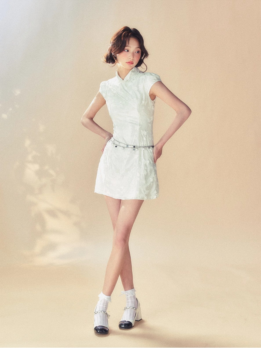 Broderie chinois courte papillon classe chic