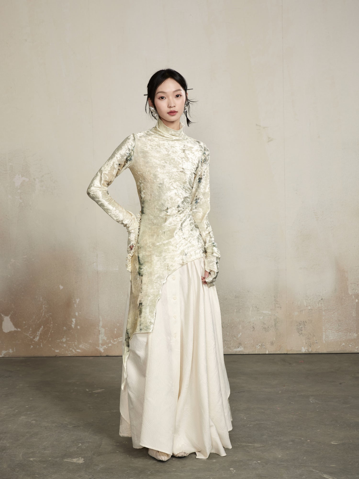 Coup de pouce haut à col haut élégant asymétrie