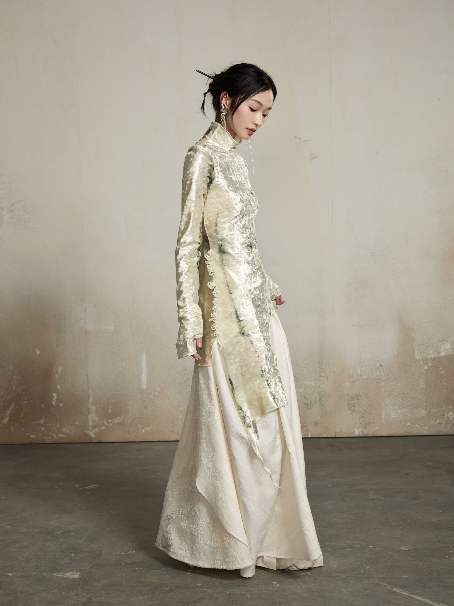 Coup de pouce haut à col haut élégant asymétrie