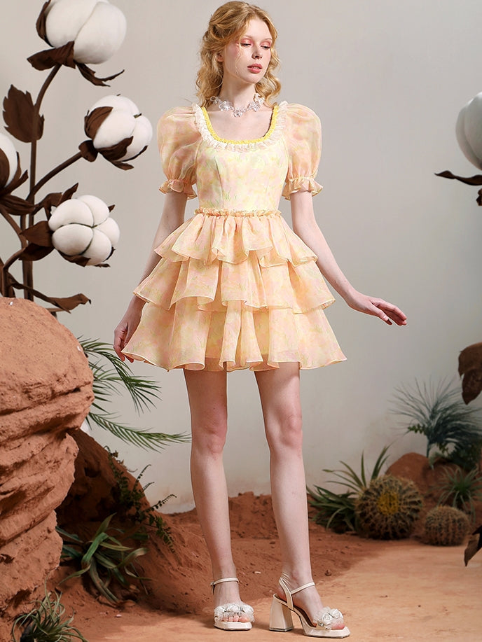 계층화 된 꽃 프릴 스위어 푹신한 원피스