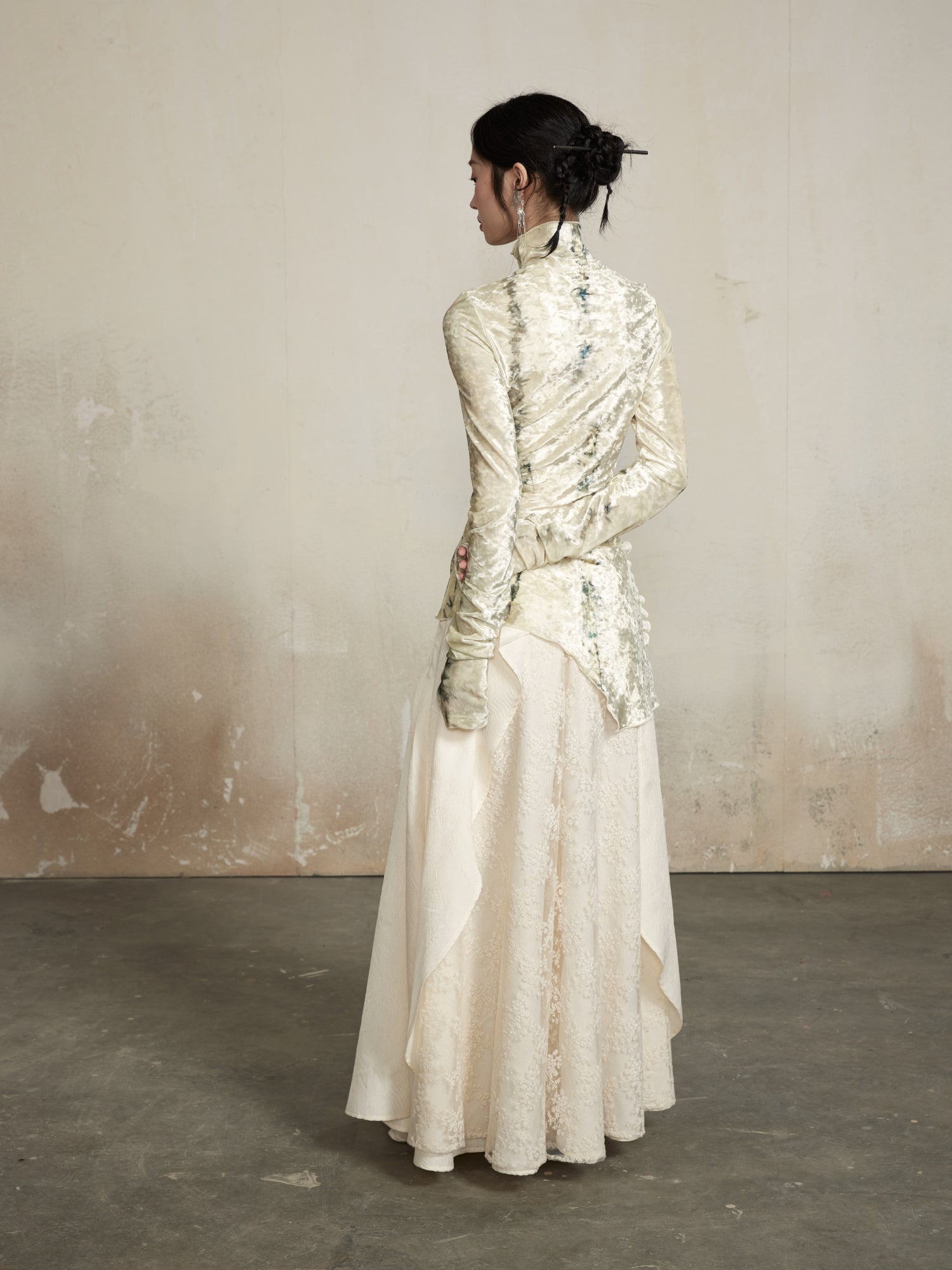 Coup de pouce haut à col haut élégant asymétrie