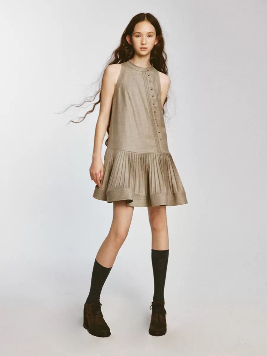 Robe sans manches en trois dimensions plissées
