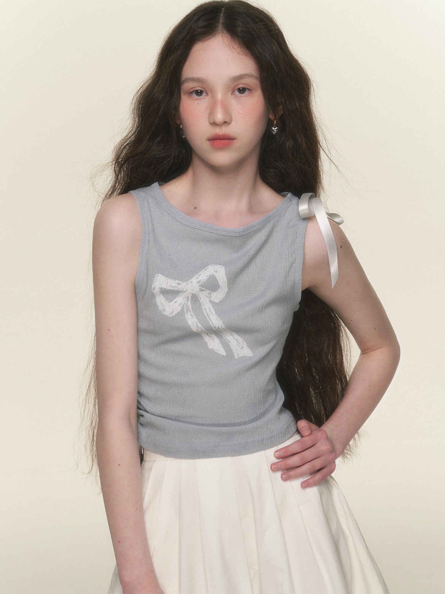 Ribbon Slim Feminine Graphic Tank-Top