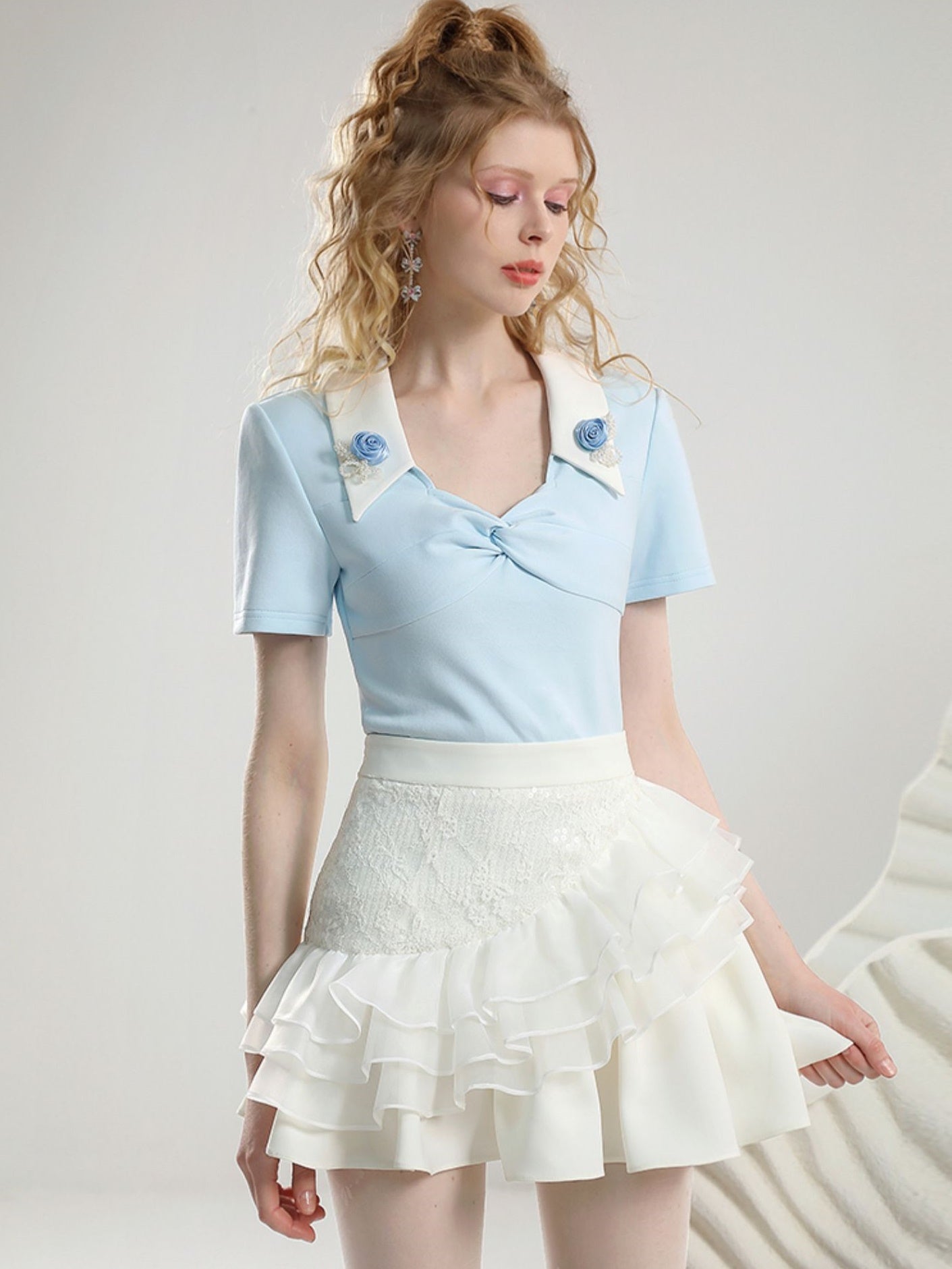Set-Up Feminine Lace Frill Ribbon Volume Flower Blouse&Mini-Skirt