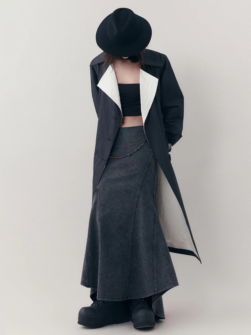 바이 컬러 니치 모노톤은 긴 코트를 주름지게했다