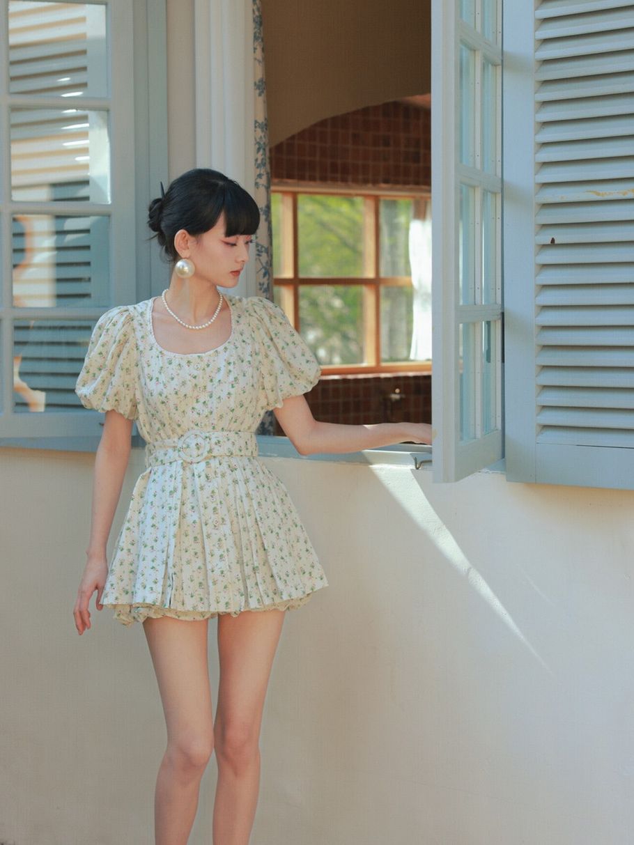 Flower Embroidery Balloon-Sleeve One-Piece Tops&Short-Pants