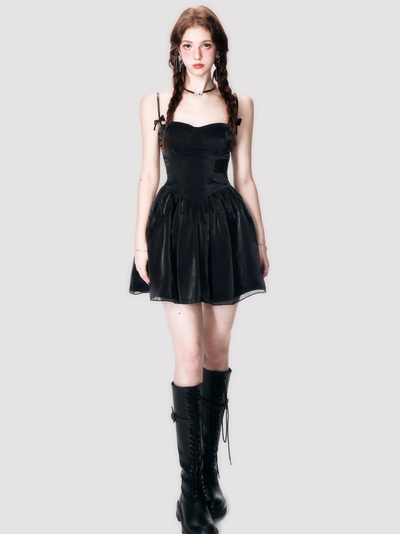 레이스 업 푹신한 광택 리본 원피스