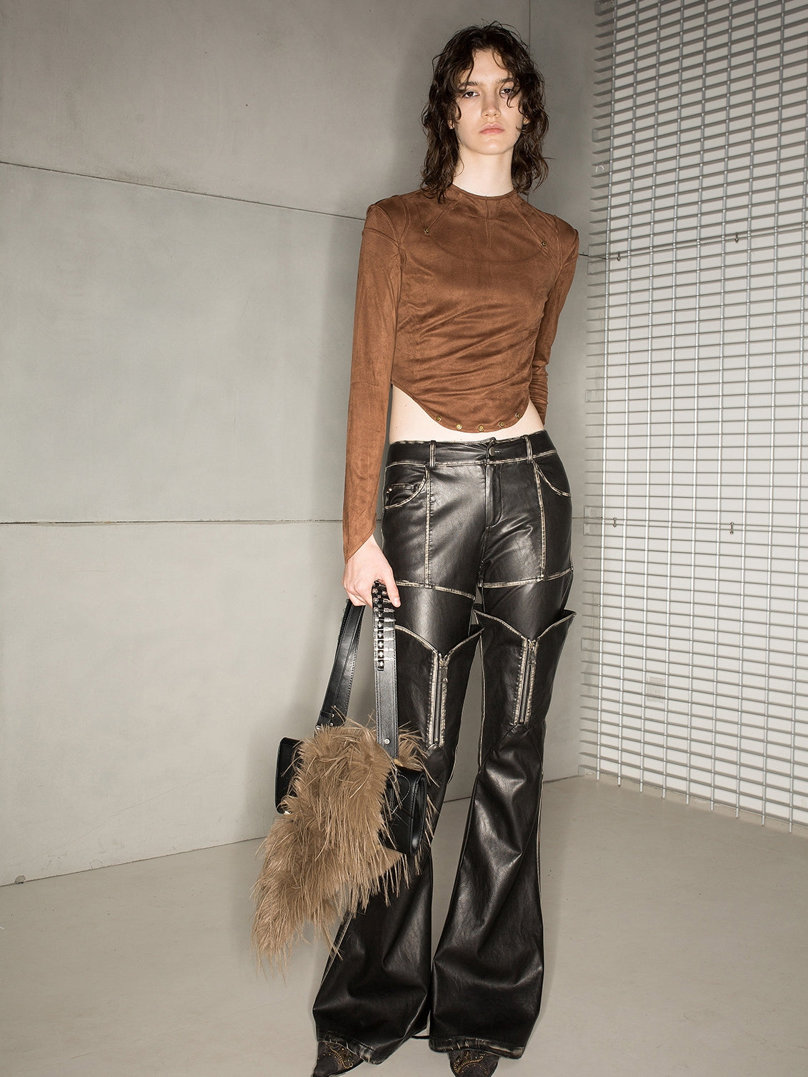 스터드 둥근 자른 자른 슬림 긴 t-shirt