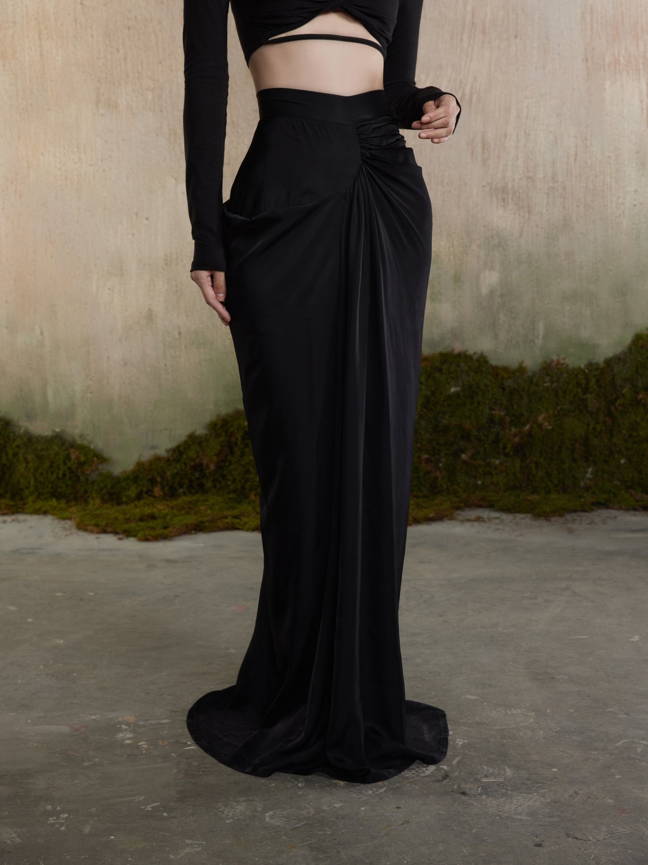Drape Elegant Smooth Plain Long-Skirt