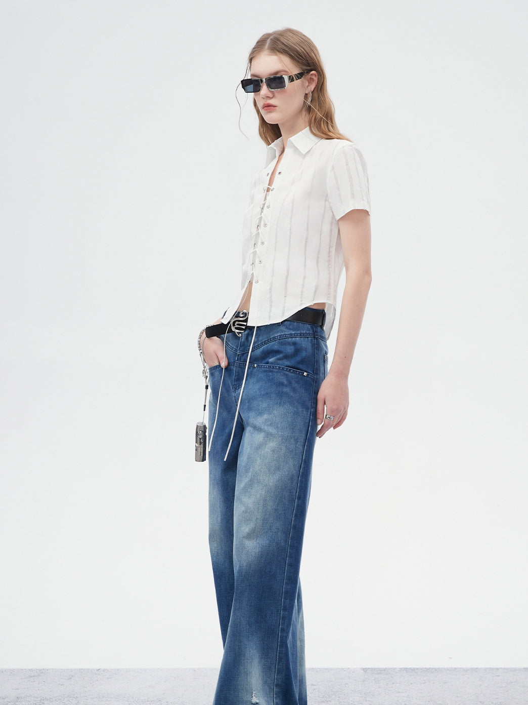 Stripe Lace-Up Short Slim Shirt