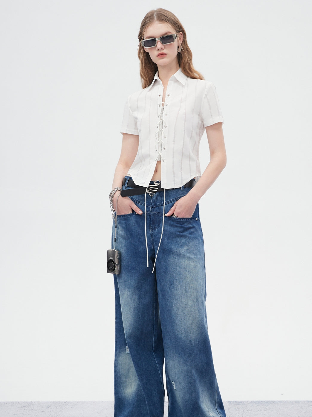 Stripe Lace-Up Short Slim Shirt