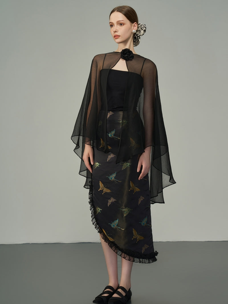 Ciiffon은 Fluffily Flare Exhinling Cape