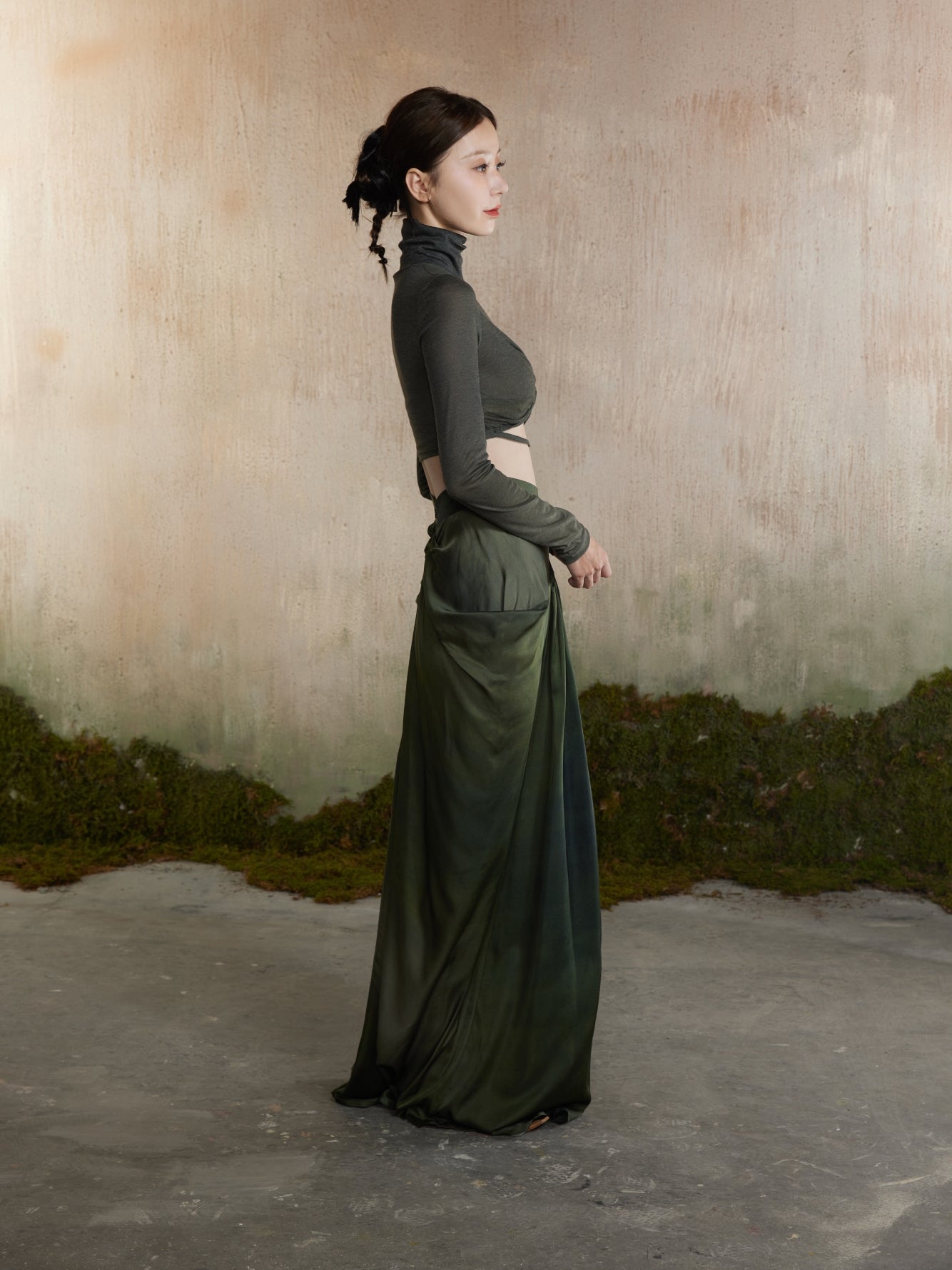 Drape Elegant Smooth Plain Long-Skirt