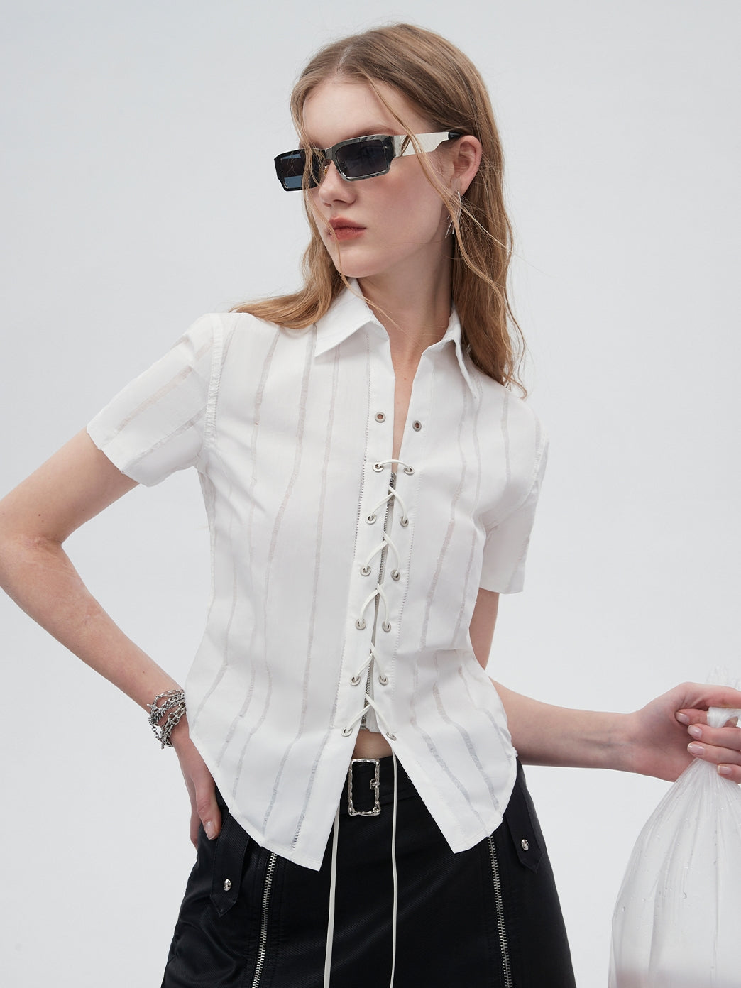 Stripe Lace-Up Short Slim Shirt