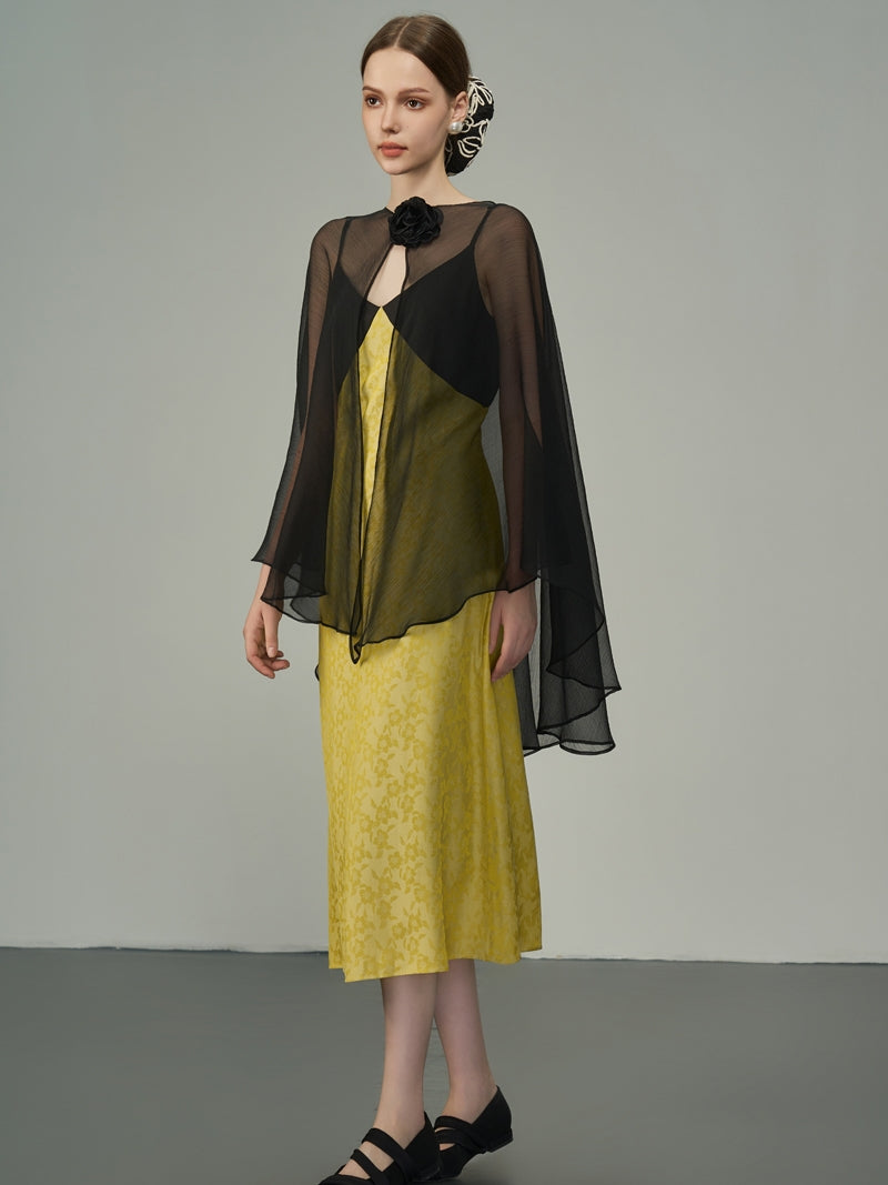 Ciiffon은 Fluffily Flare Exhinling Cape