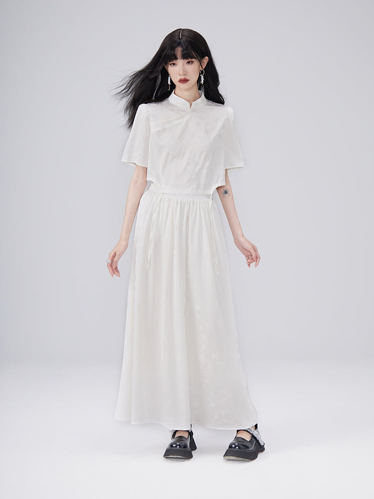 Blouse et fleur de la jupe longue configuration classique