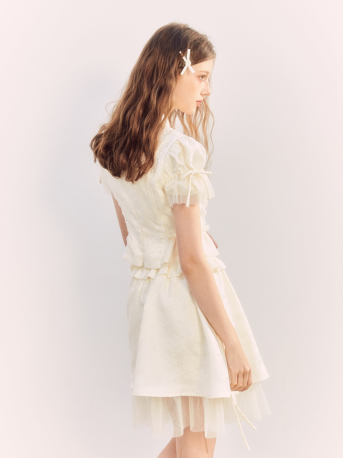 Stickbänder China Spitzenbluse & Minirocke