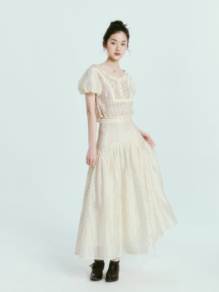 고전적인 3 차원 자수 스커트