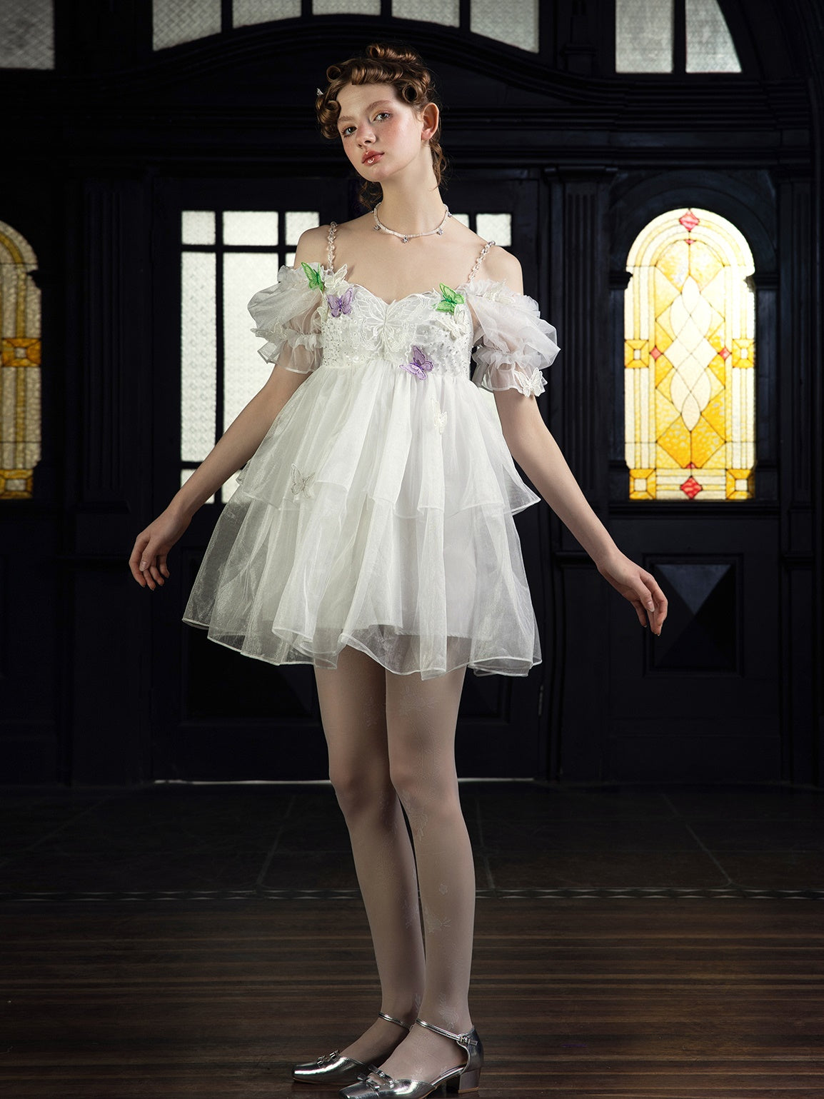 Robe à manches bouffées en trois dimensions