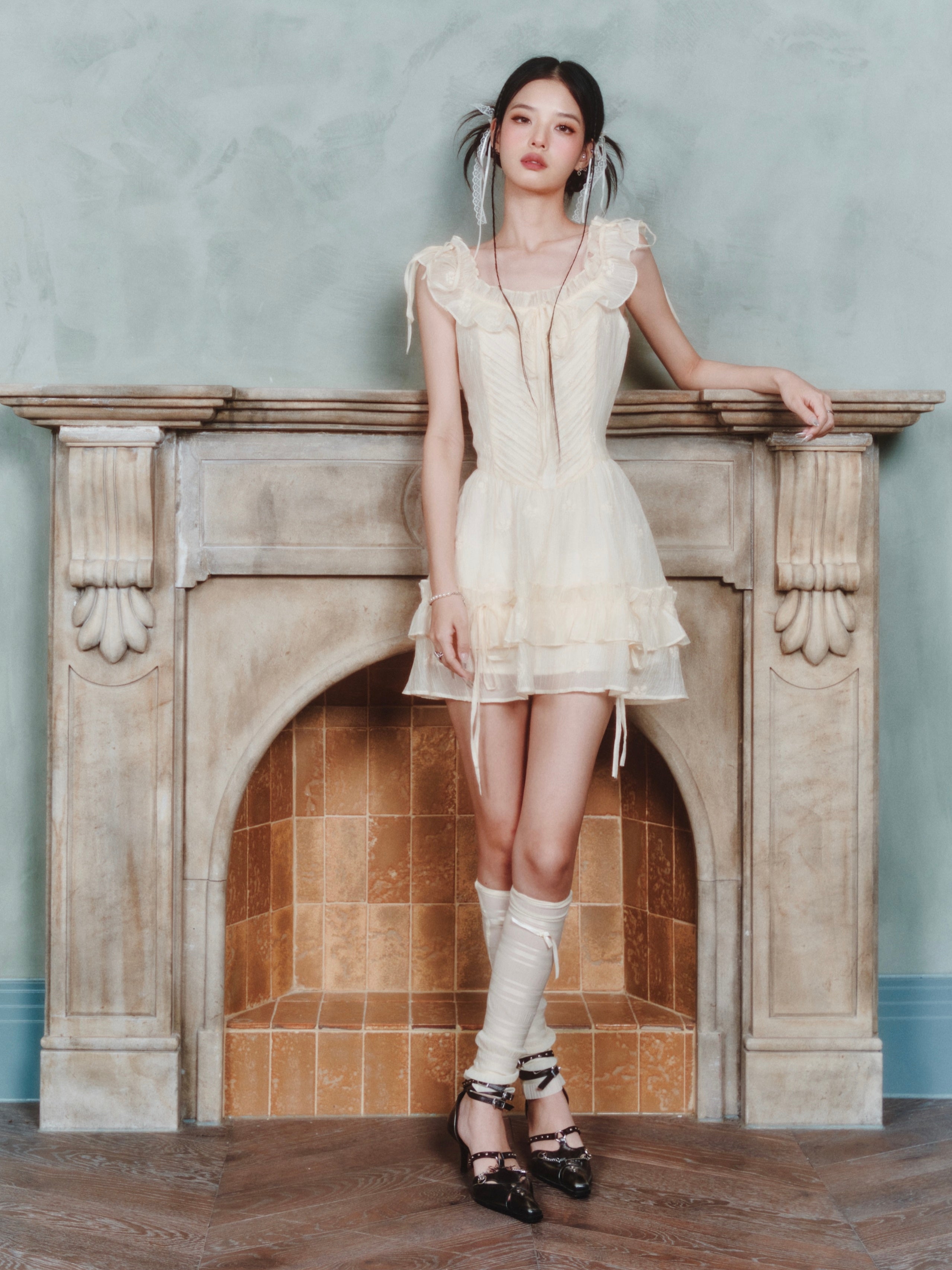 Embroidered Ruffled U-neck Lace-up Sleeveless Dress