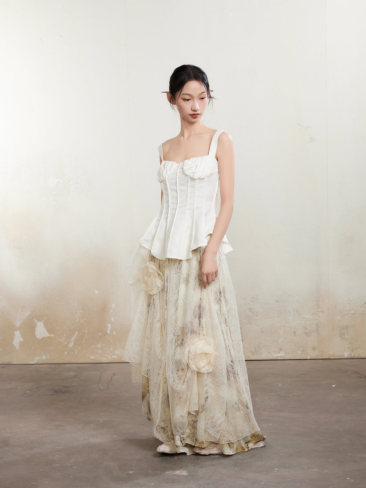 Romantic Slim Pleat Suspender Top