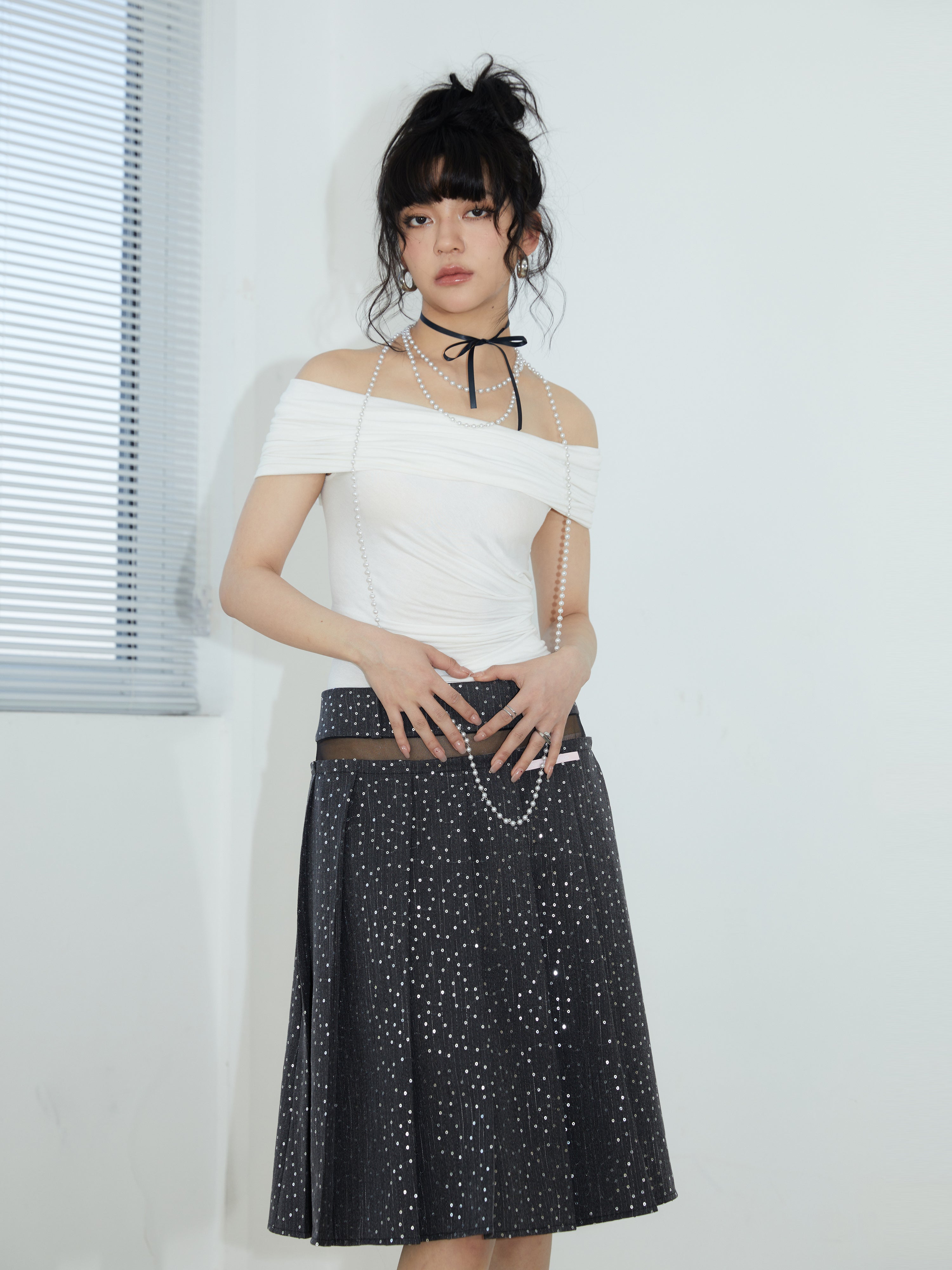 Waistless Sparkling Sequin Pleat Skirt